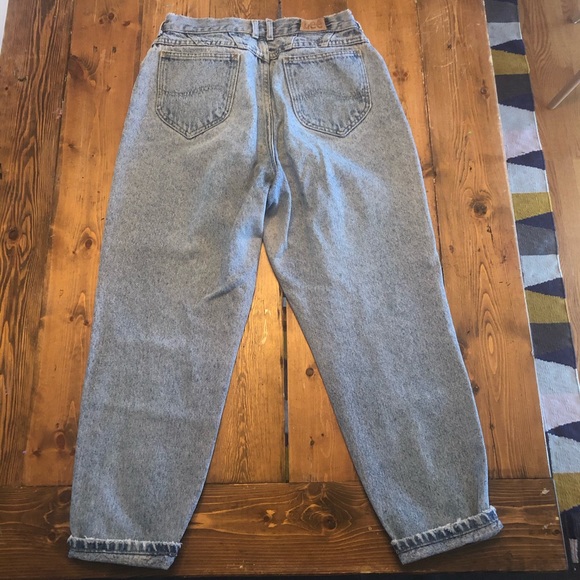 Distressed Vintage Lee Mom Jeans - Picture 2 of 4